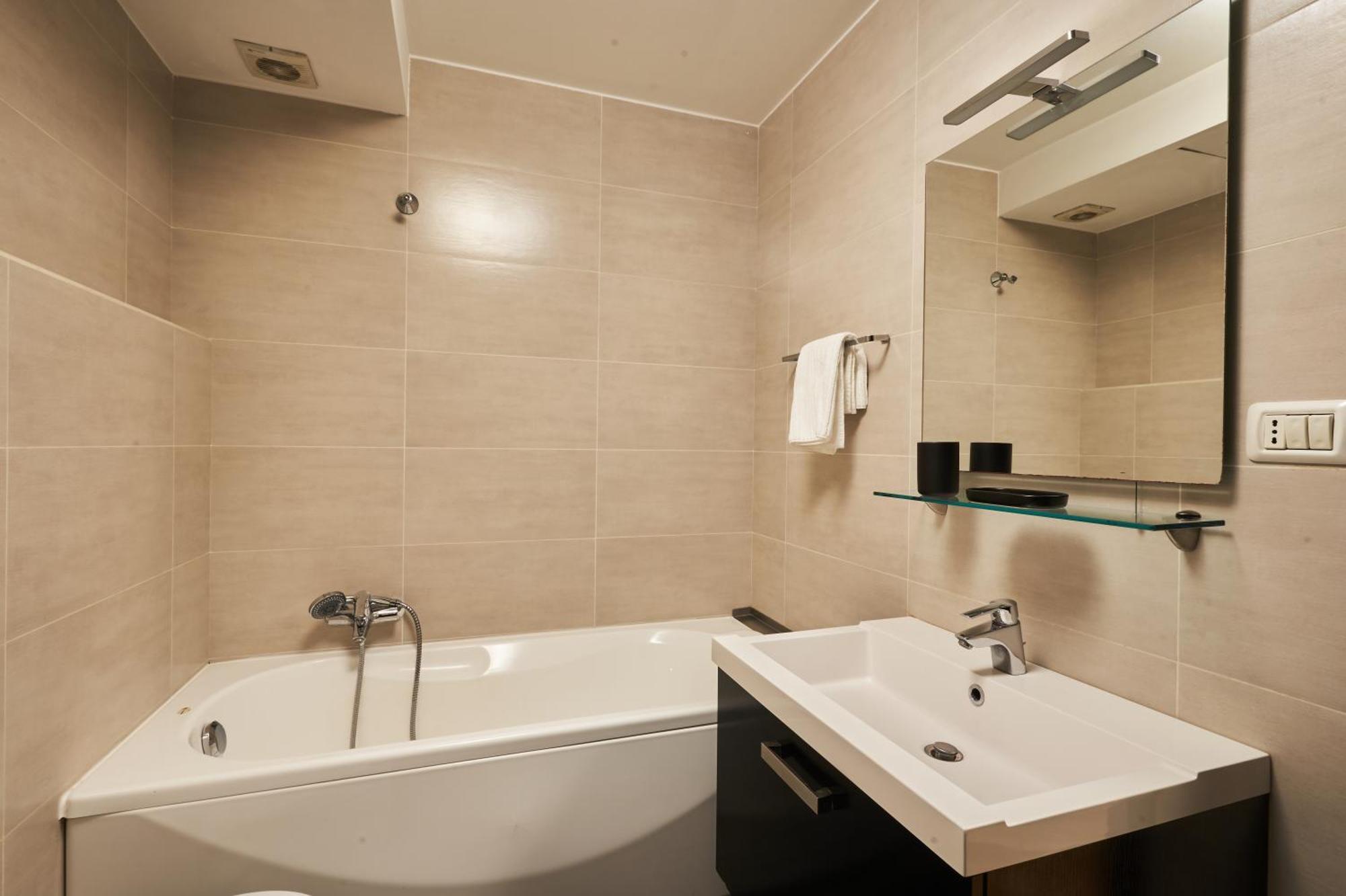 Gallery Suite The Turin Center Apartment 5 Floor, Free Garage, Big Terrace Dış mekan fotoğraf
